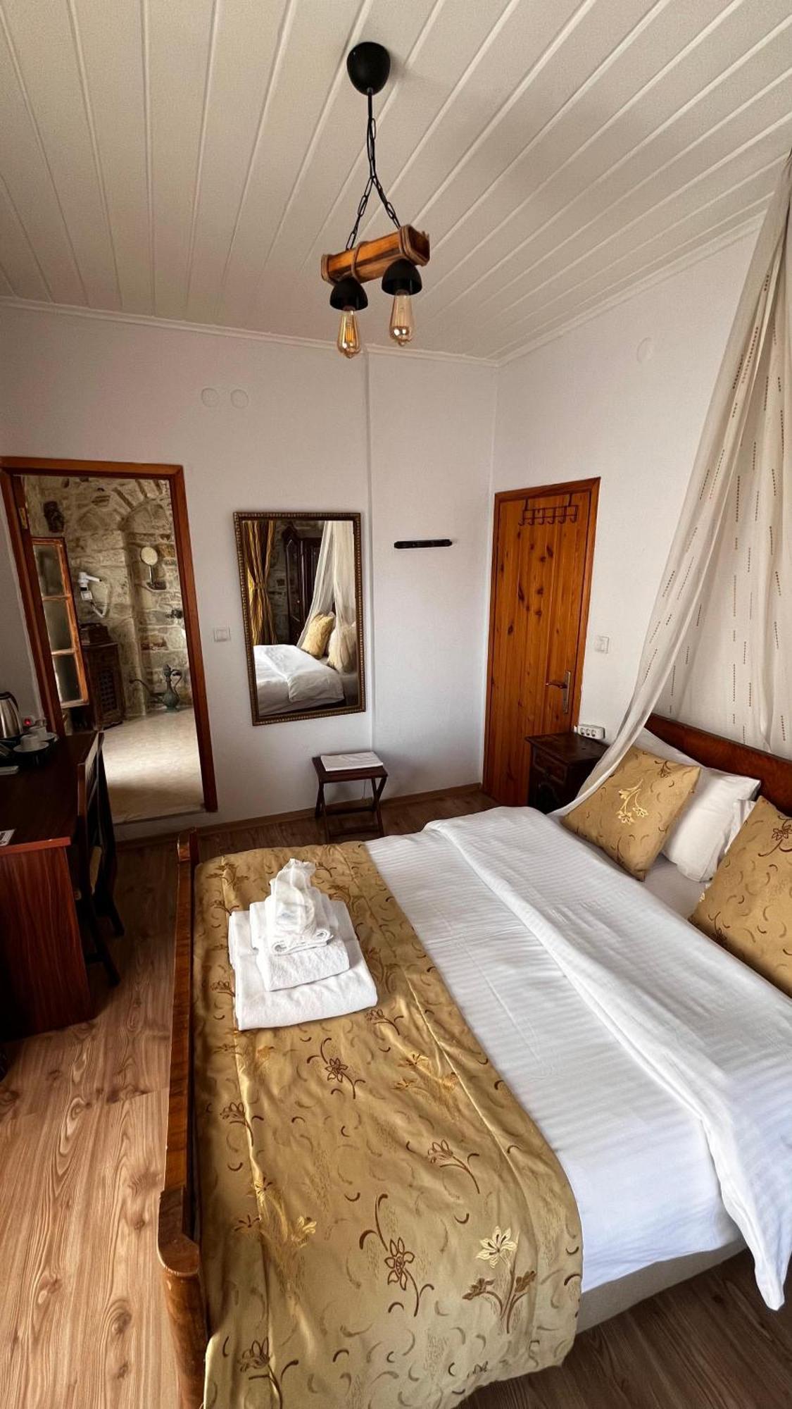 Foca Antik Otel Εξωτερικό φωτογραφία