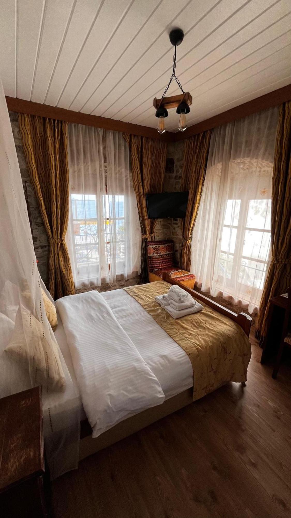 Foca Antik Otel Εξωτερικό φωτογραφία